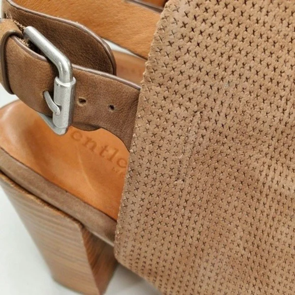 Gentle Souls Tan Nubuck Leather Open-Toe Sling-Back Stacked Heel Shootie Sandals - Picture 12 of 16